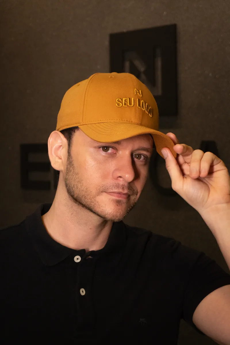 Boné personalizado produzido pela Ene Caps — ensaio oficial