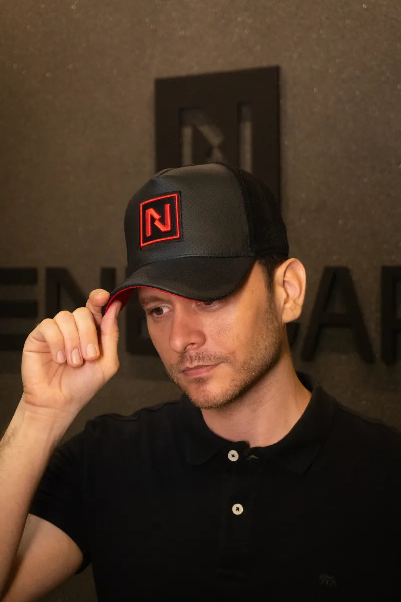 Boné personalizado produzido pela Ene Caps — foto real 17