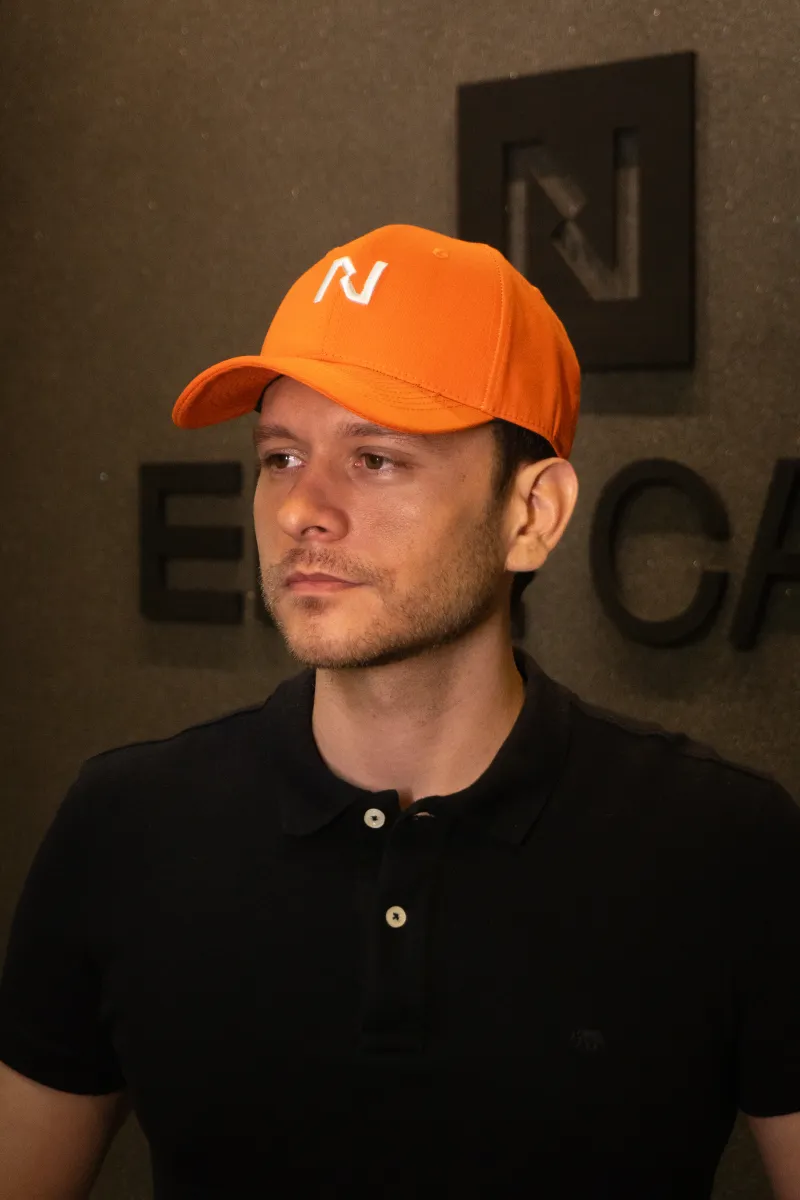 Boné personalizado produzido pela Ene Caps — foto real 20