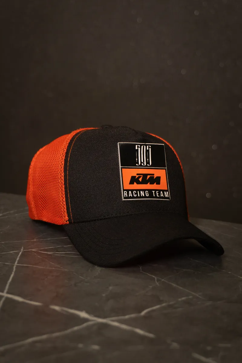 Boné personalizado produzido pela Ene Caps — foto real 29