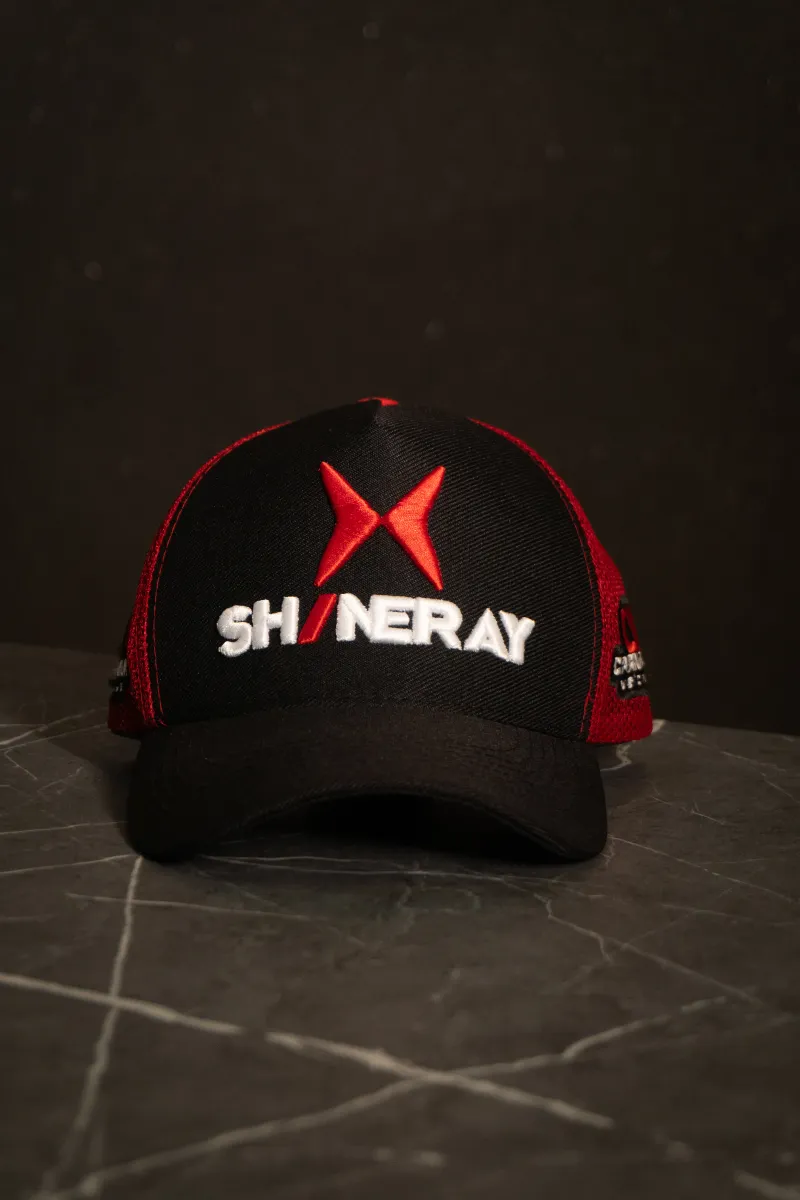 Boné personalizado produzido pela Ene Caps — foto real 33